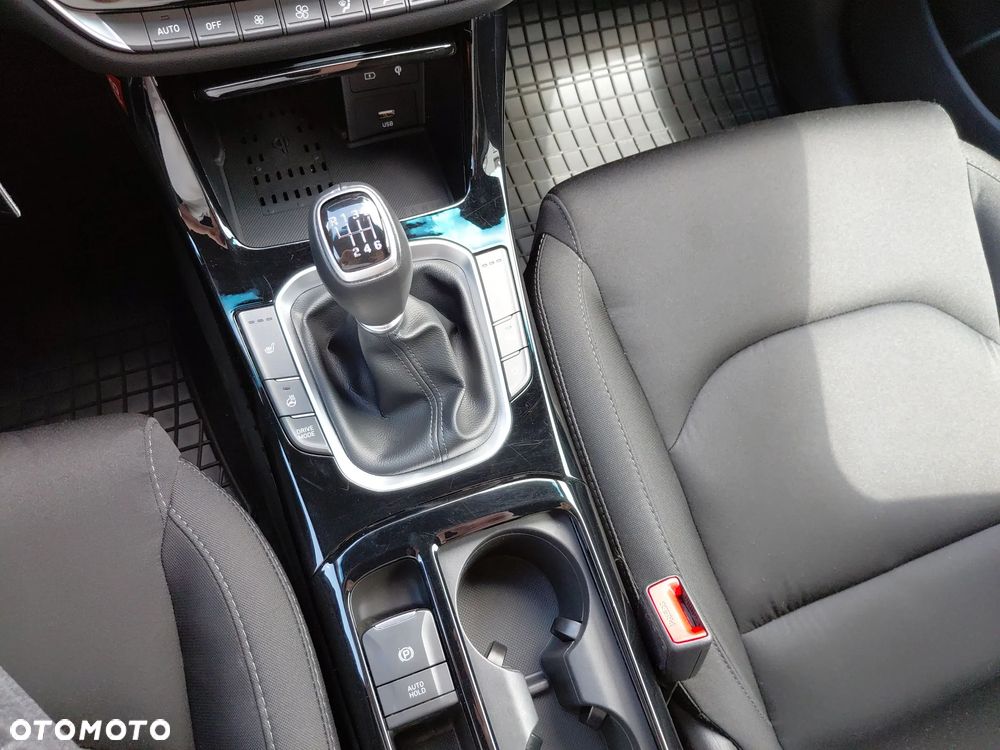 Hyundai i30 1.5 T-GDI 48V Smart - 15