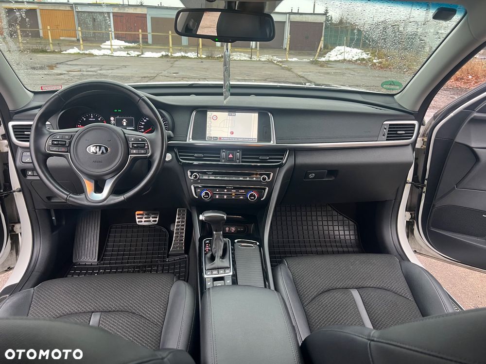 Kia Optima - 34