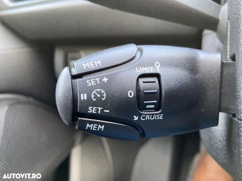 Peugeot 308 - 28
