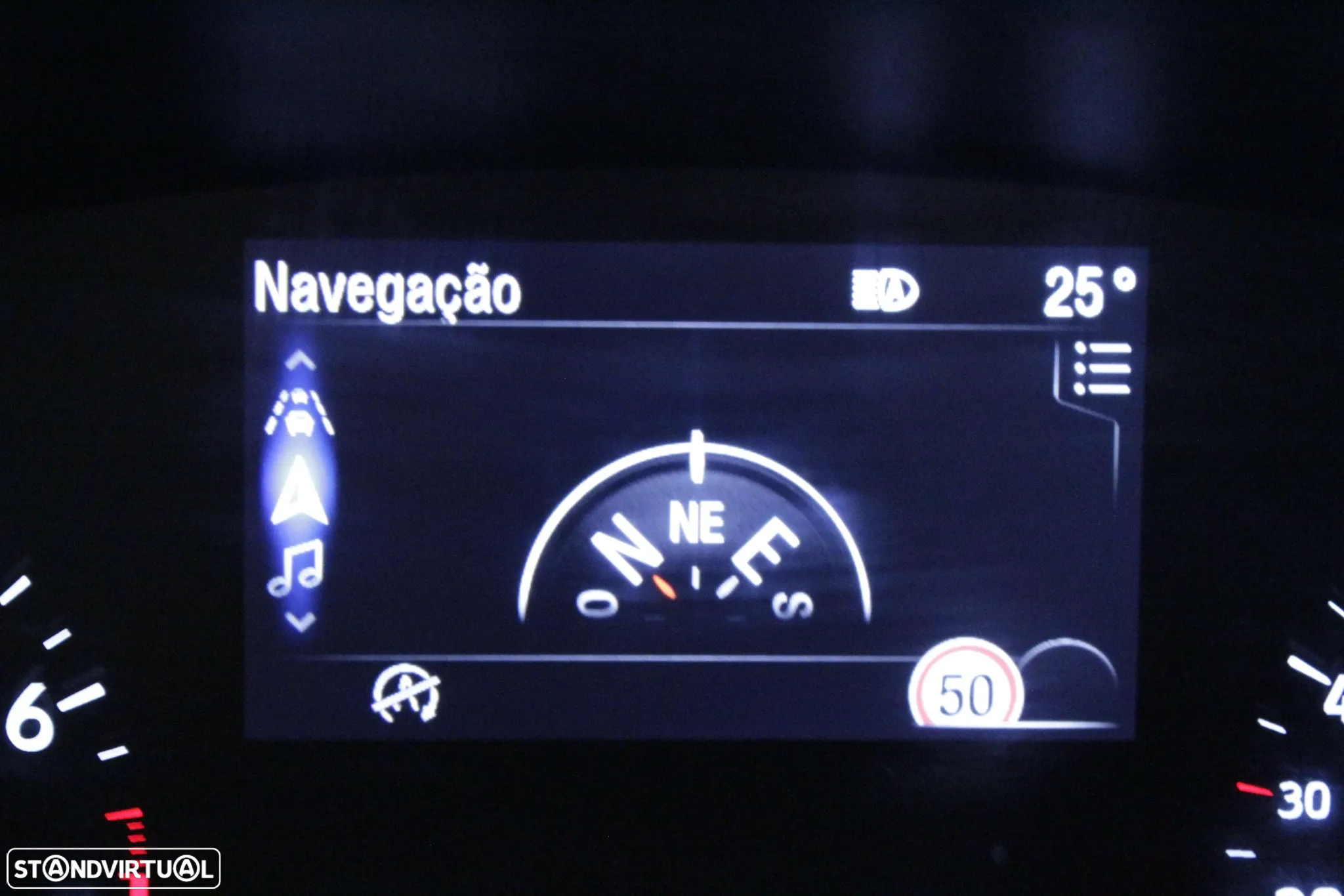 Ford Focus 1.0 EcoBoost MHEV ST-Line - 16