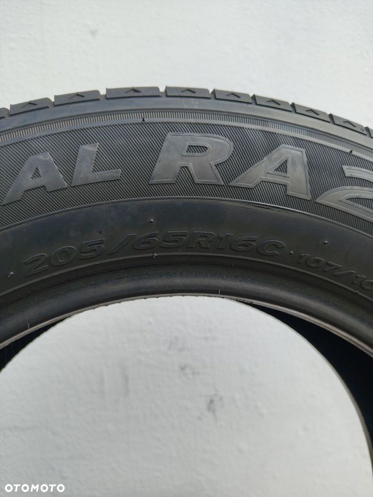 OPONY 205/65/16C 205/65R16 107/105T HANKOOK RADIAL RA28E - 10