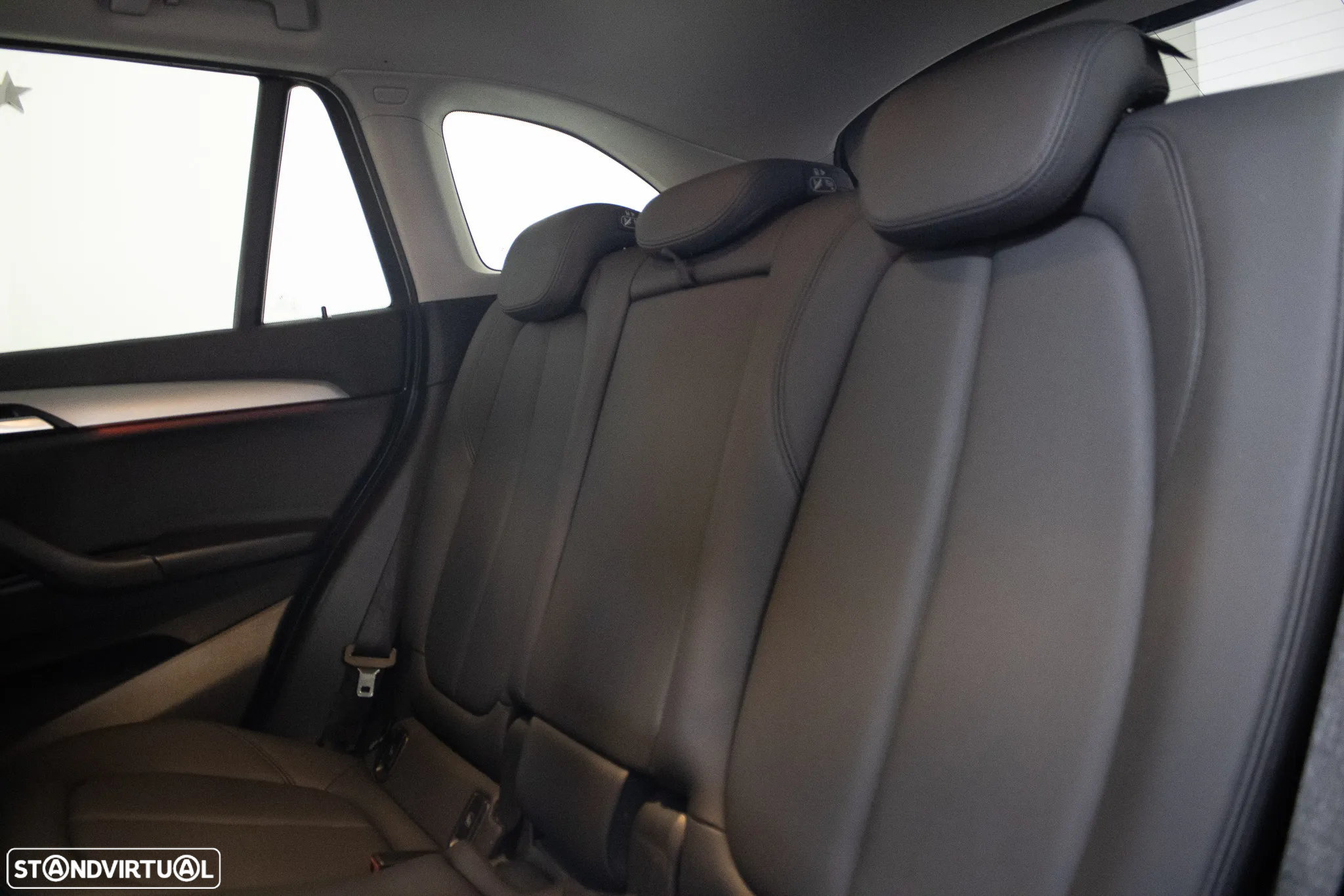 BMW X1 16 d sDrive Advantage - 22