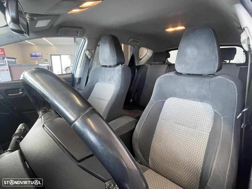 Toyota Auris 1.8 HSD Comfort +P.Techno+P.Sport - 12