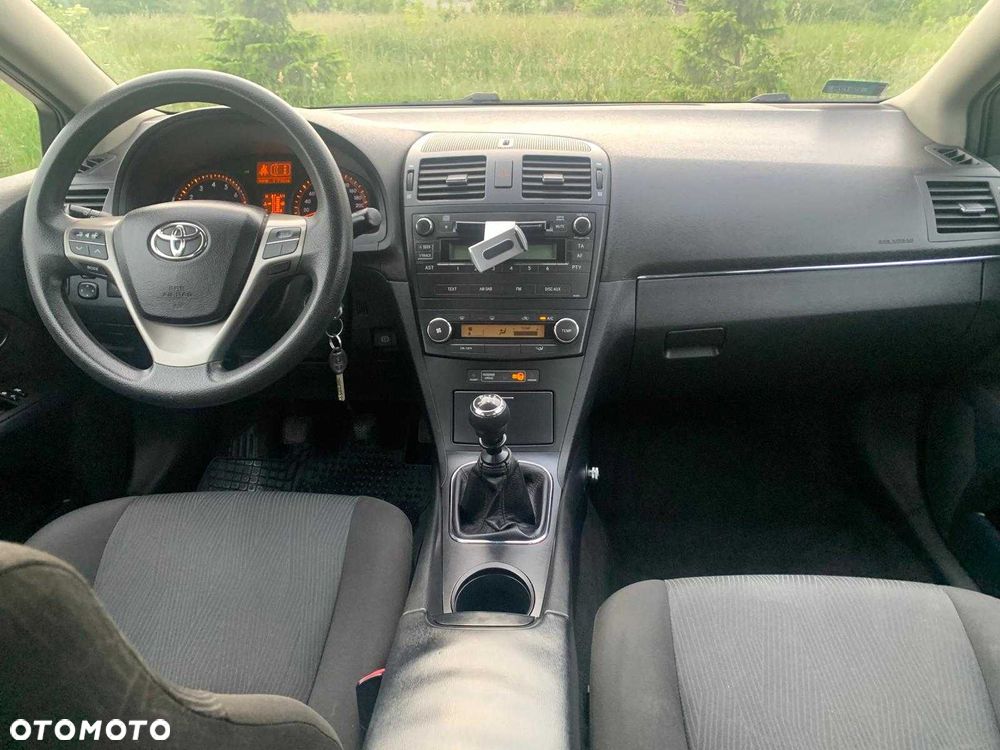 Toyota Avensis - 7