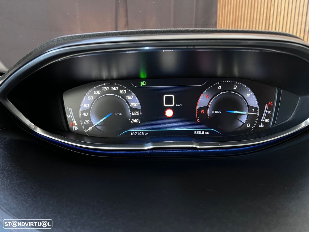 Peugeot 3008 1.5 BlueHDi Allure - 23