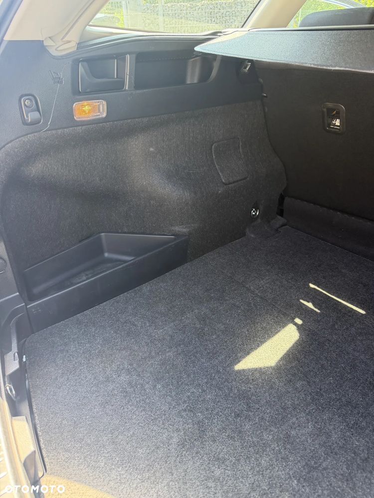 Toyota Auris 1.6 Active - 25