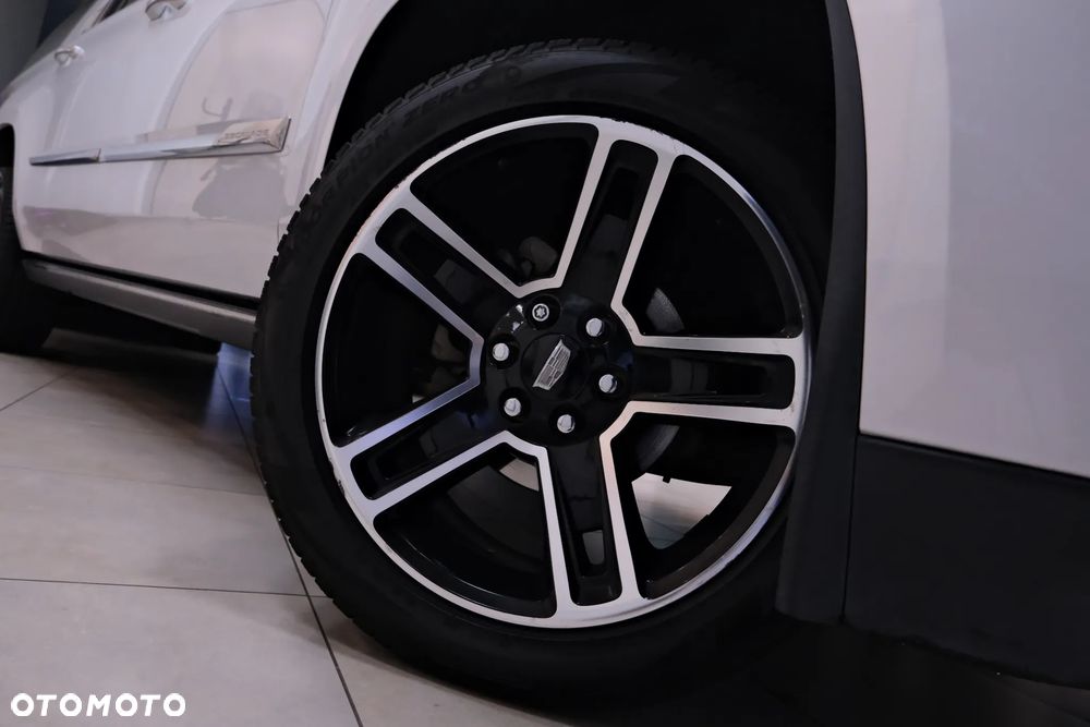 Cadillac Escalade - 6