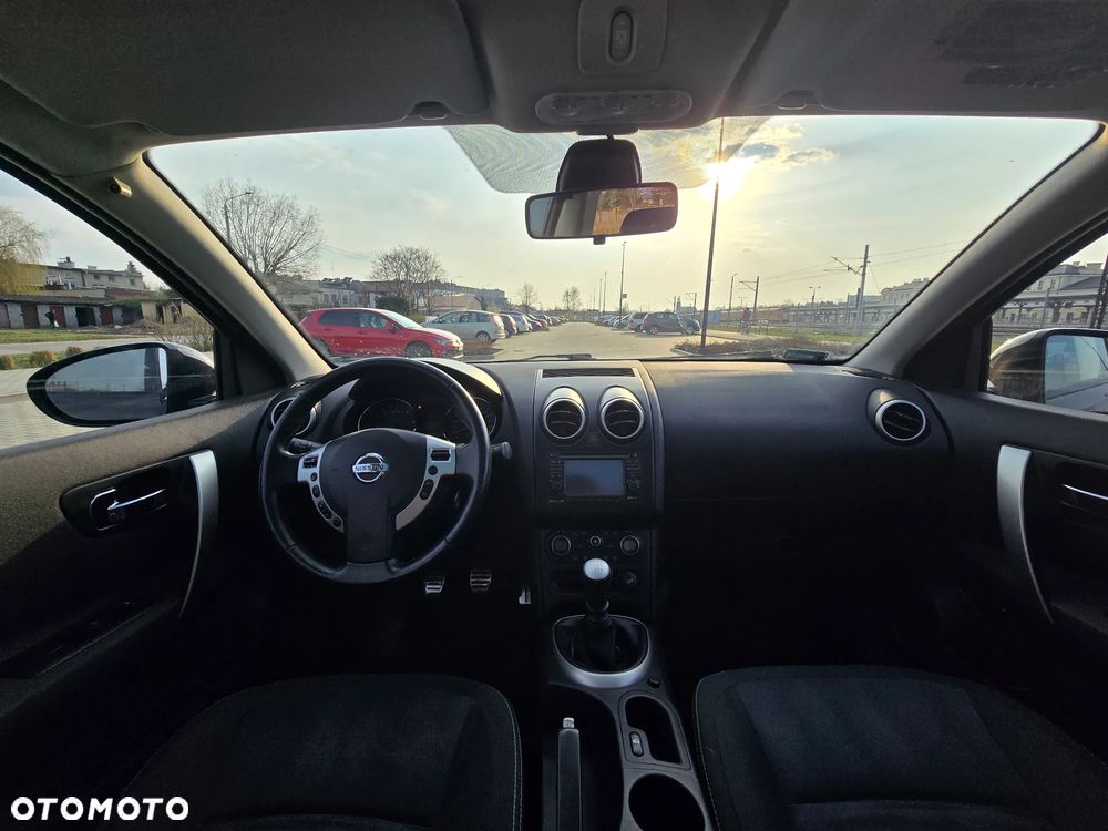 Nissan Qashqai+2 - 12