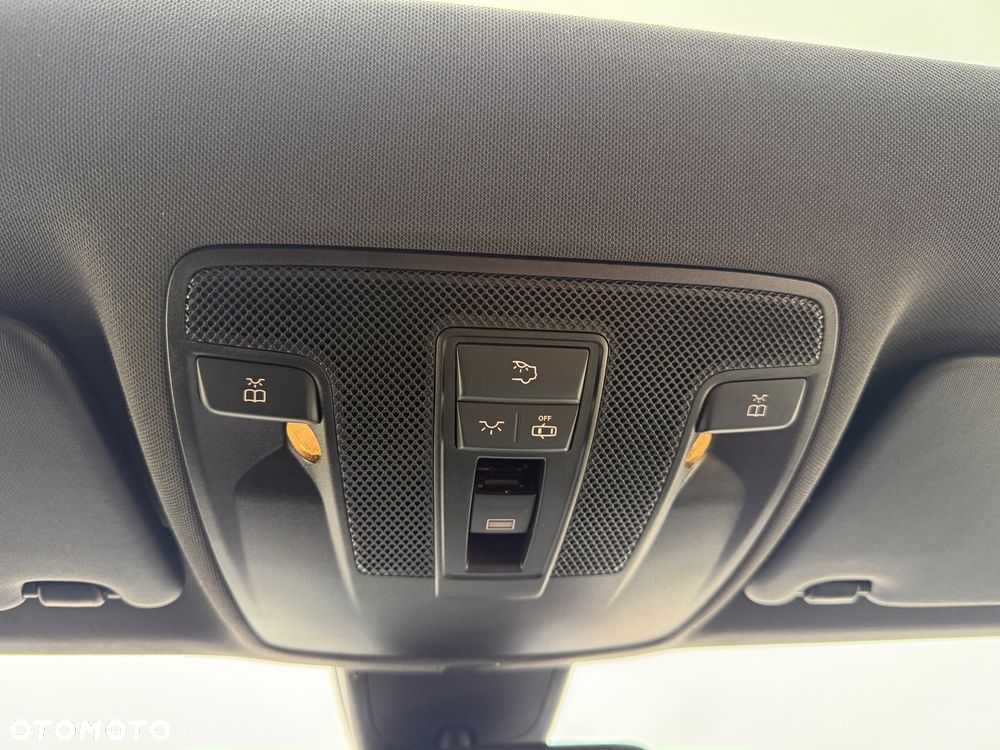 Mercedes-Benz Klasa A 200 (BlueEFFICIENCY) Urban - 17