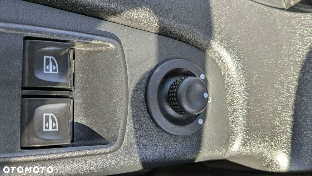 Renault Trafic - 32