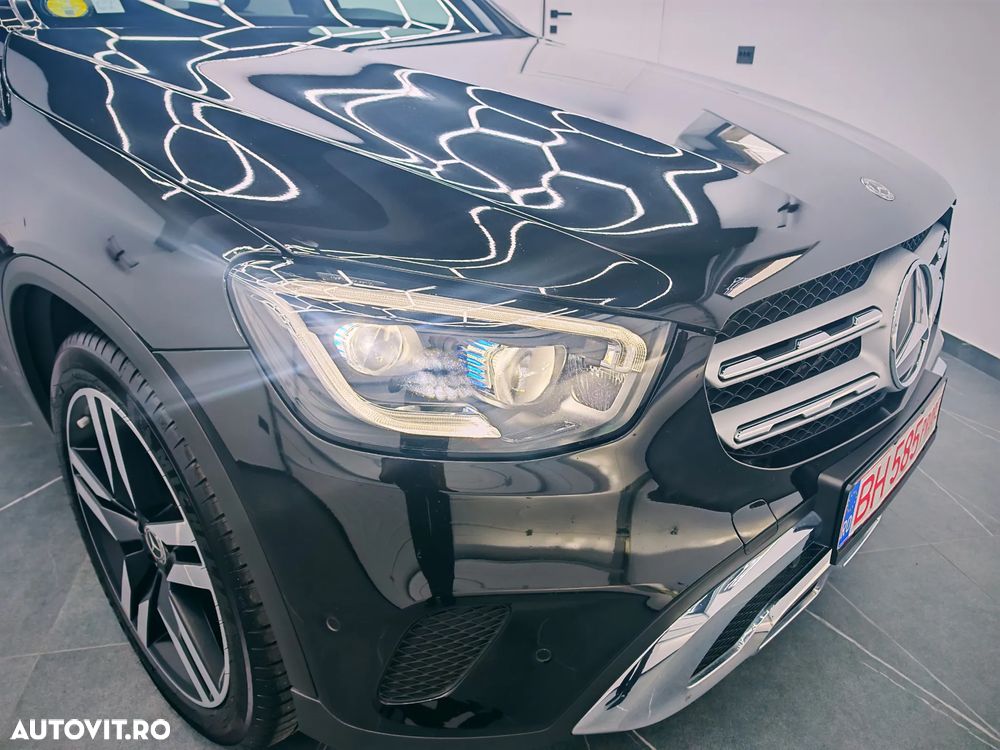 Mercedes-Benz GLC - 30