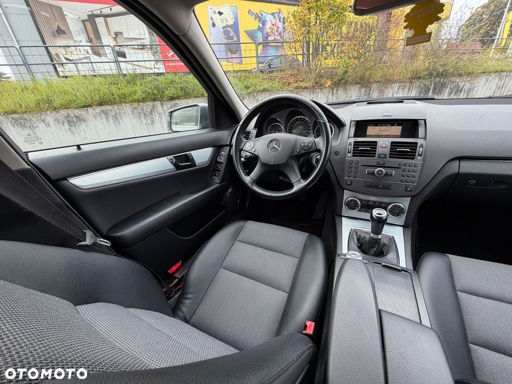 Mercedes-Benz Klasa C 180 K BlueEff Avantgarde - 14