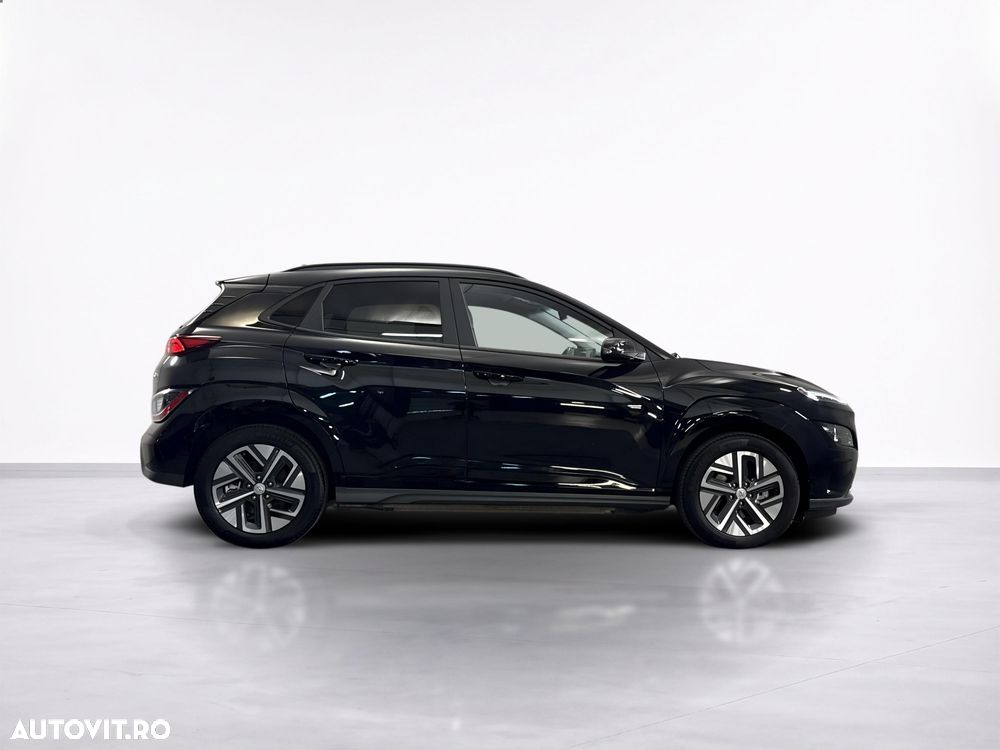Hyundai KONA - 8