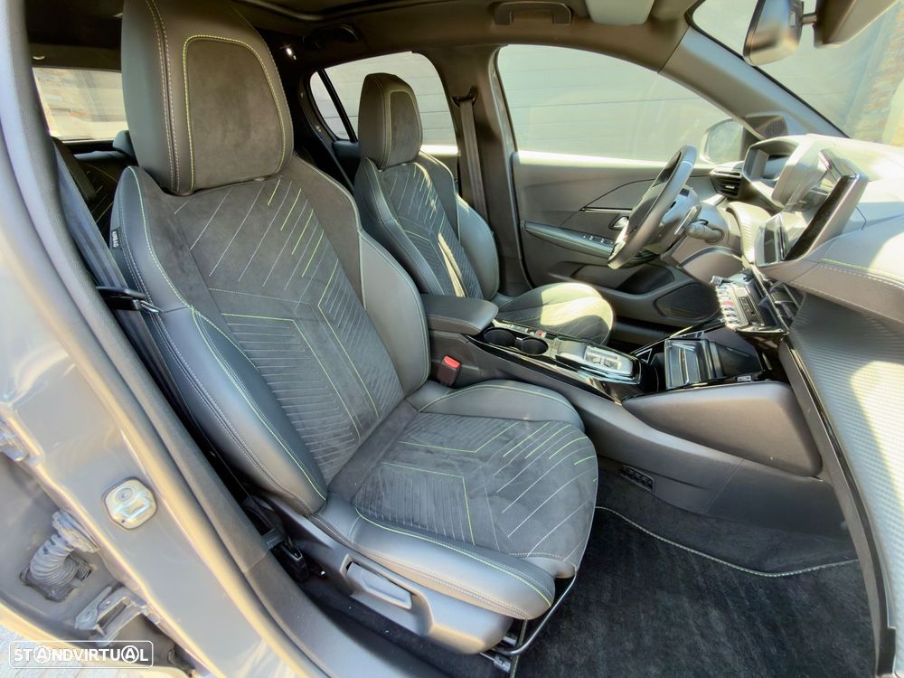 Peugeot 208 1.2 Hybrid GT e-DCS6 - 9