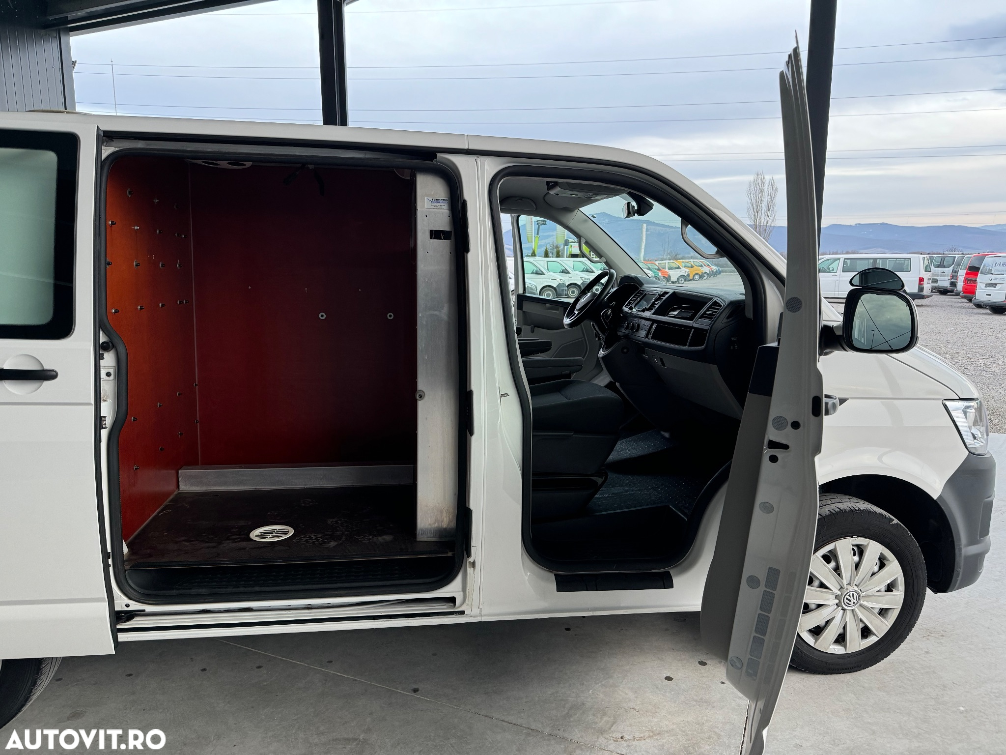 Volkswagen Transporter 4MOTION (4X4) DSG - 6