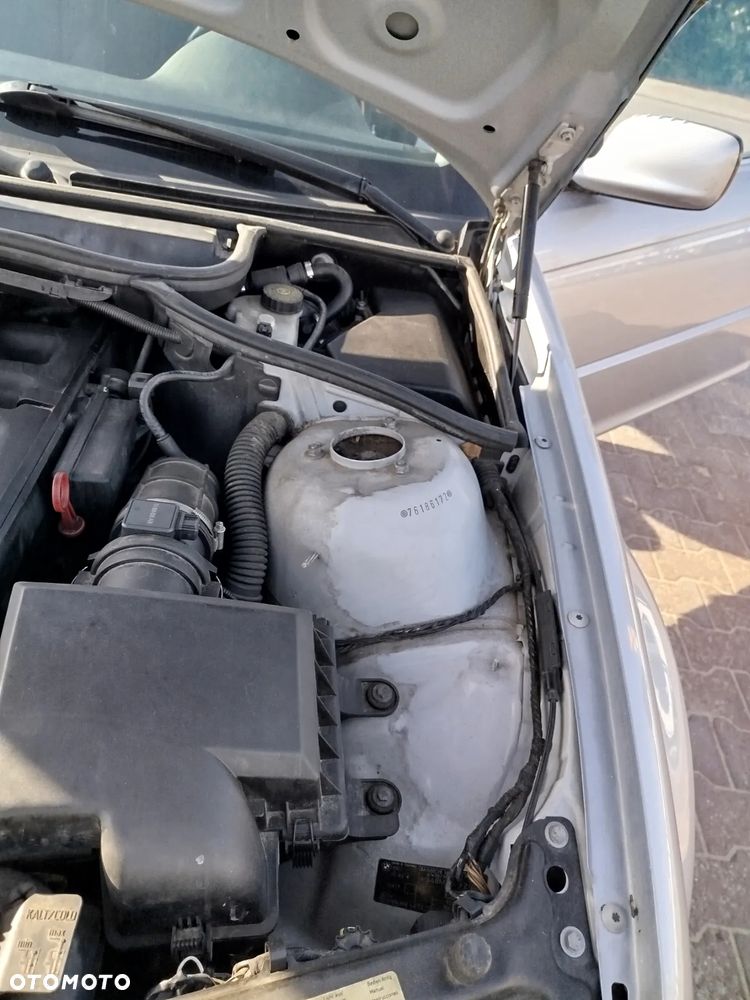 BMW Seria 3 323 CI - 13