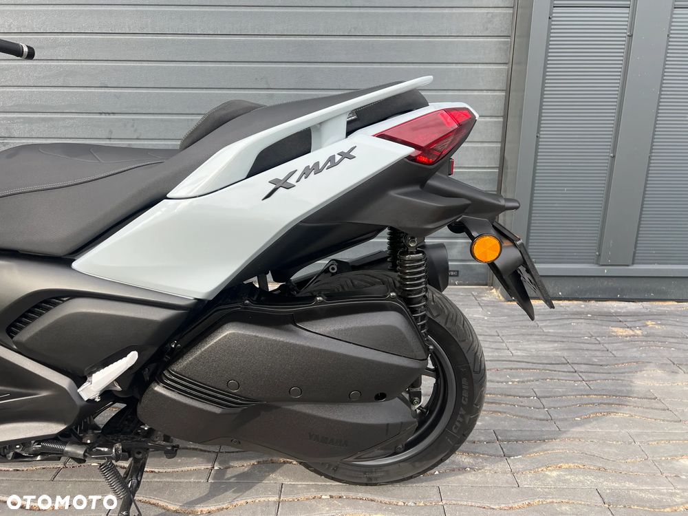 Yamaha X-max - 9