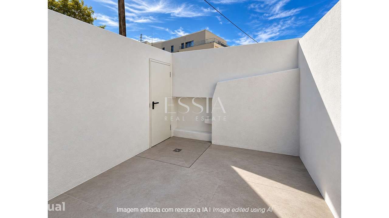 Moradia T3 Remodelada com Terraço em Canelas - Grande imagem: 5/20