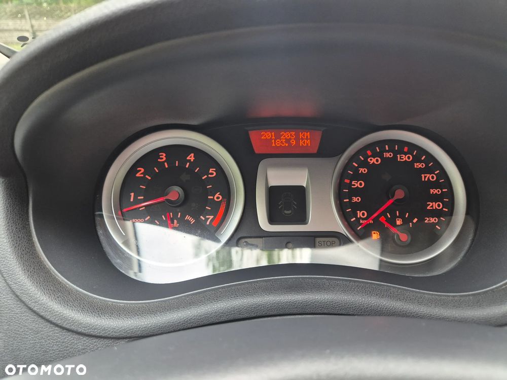 Renault Clio - 11