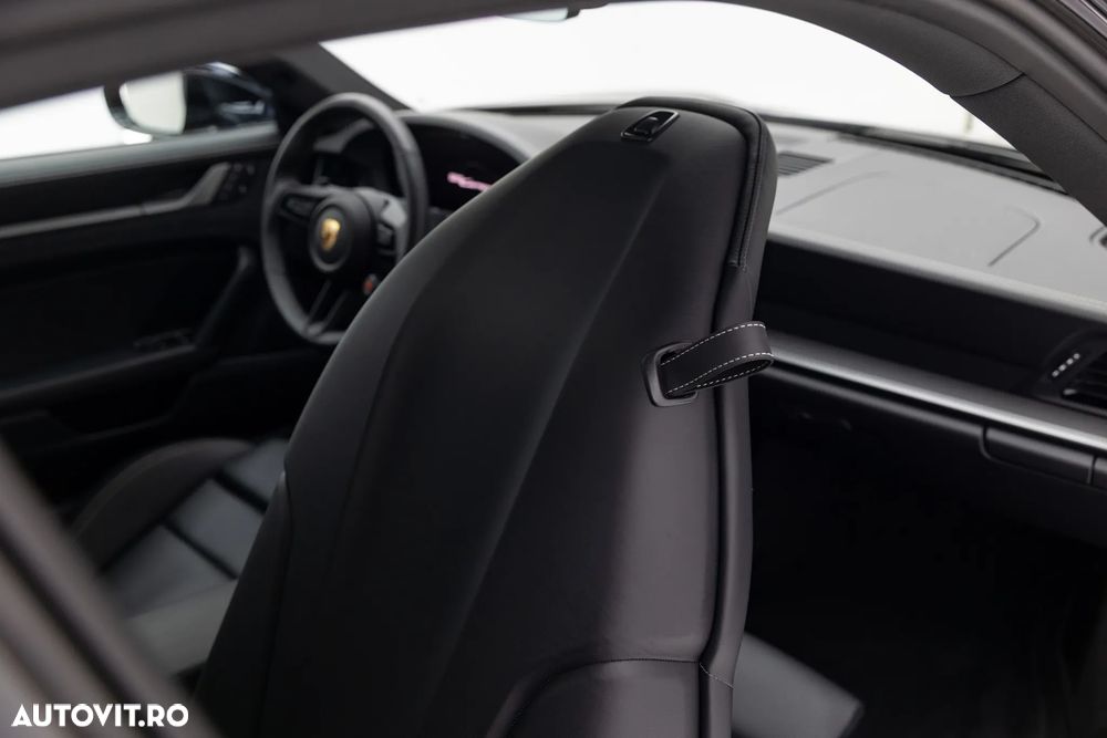 Porsche 911 Carrera PDK - 29