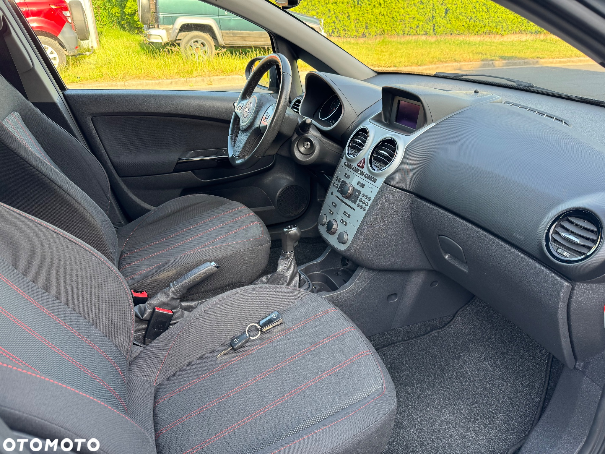 Opel Corsa 1.4 16V 150 Jahre - 13