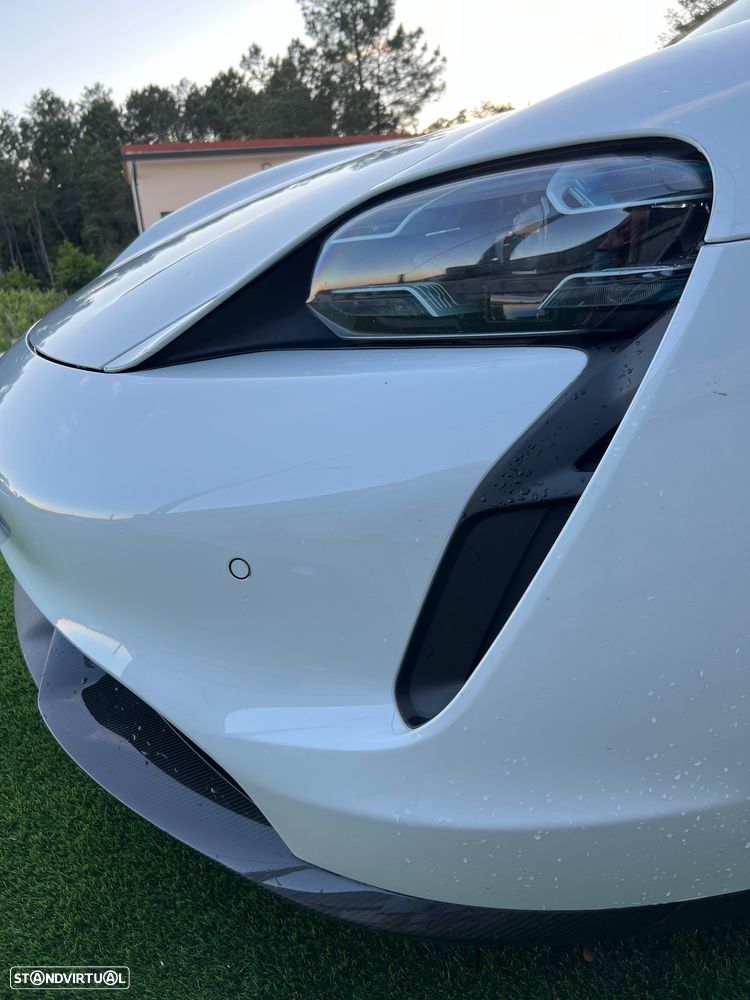 Porsche Taycan Turbo S - 12