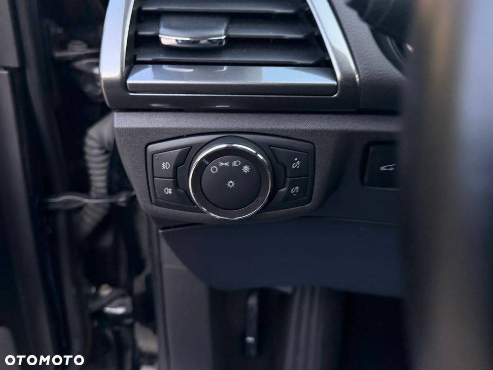 Ford Mondeo SW 2.0 EcoBlue Titanium - 26