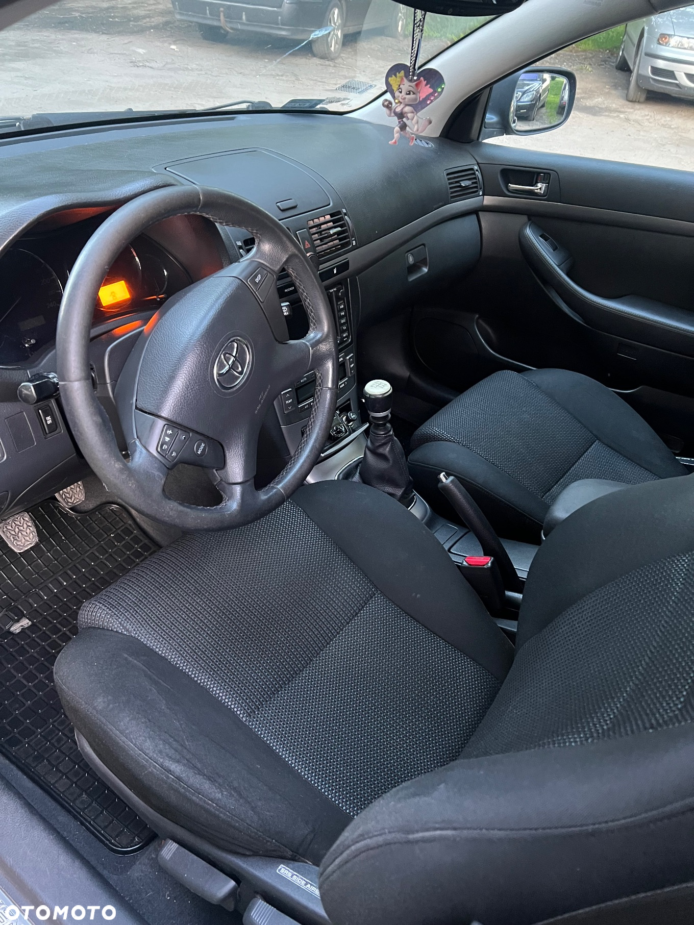 Toyota Avensis - 3
