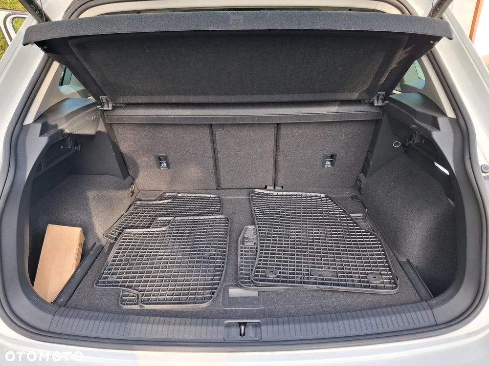 Volkswagen Tiguan 2.0 TDI Elegance DSG - 23
