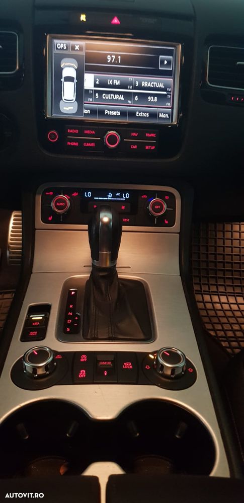 Volkswagen Touareg - 8