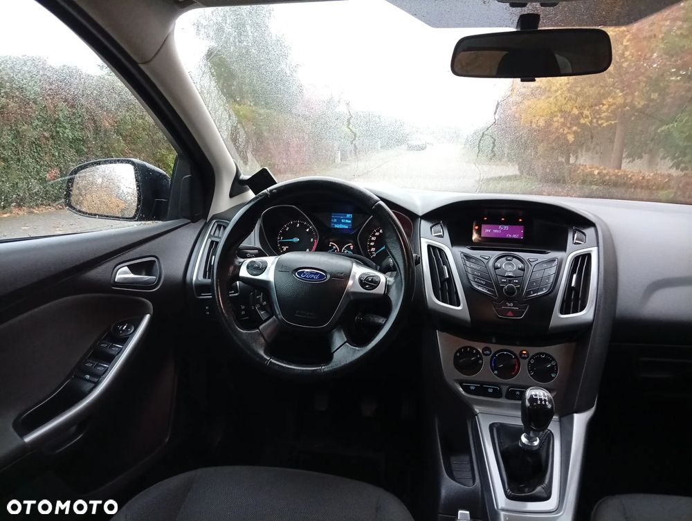 Ford Focus 1.6 TDCi DPF Start-Stopp-System Champions Edition - 4