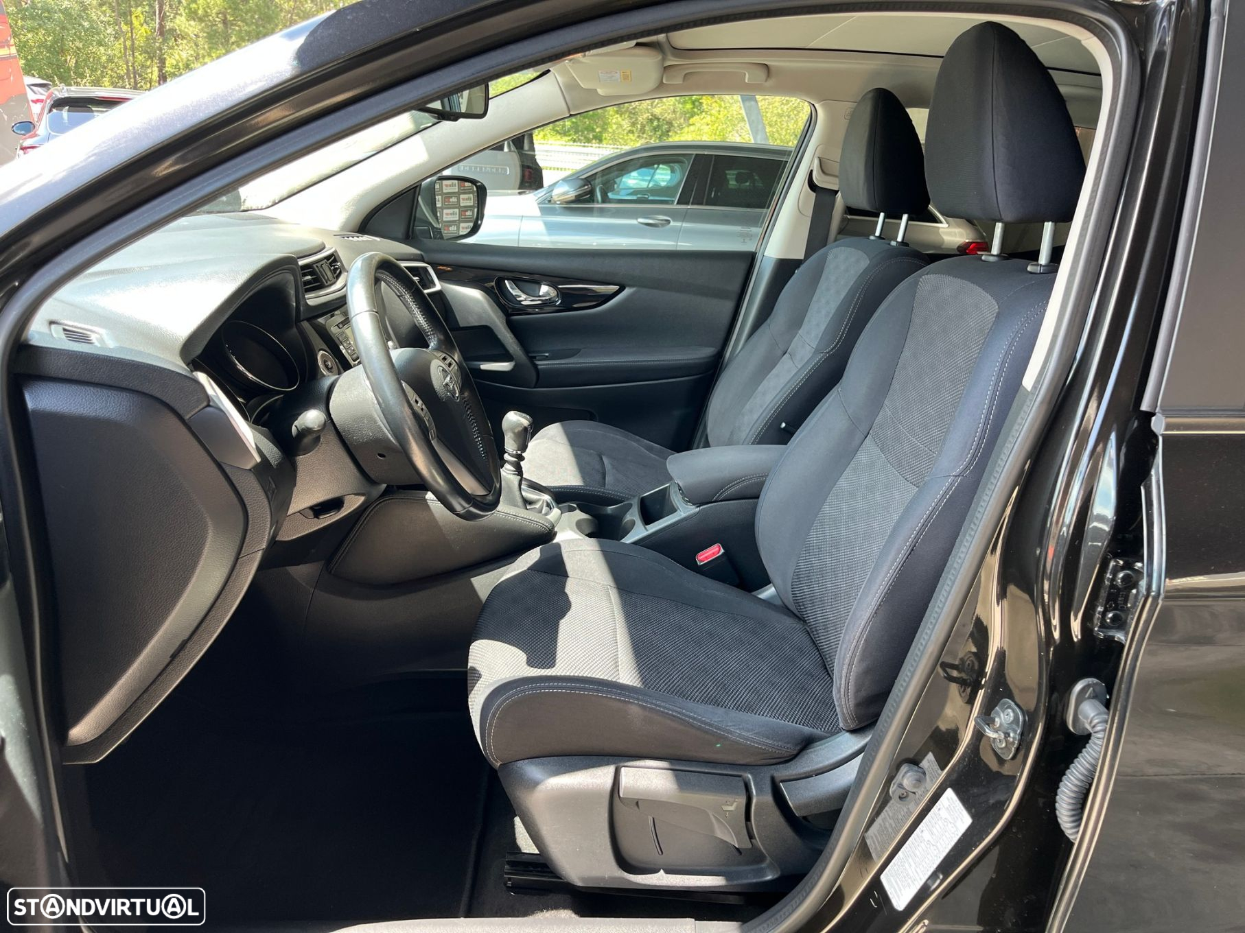 Nissan Qashqai 1.5 dCi 360 - 17
