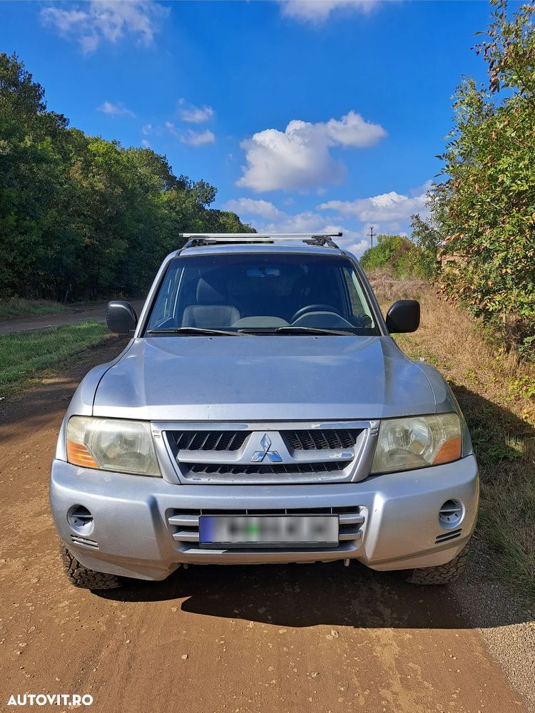 Mitsubishi Montero - 10
