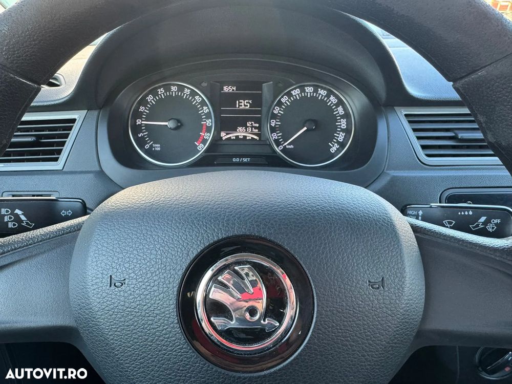 Skoda RAPID 1.6 TDI Active - 10