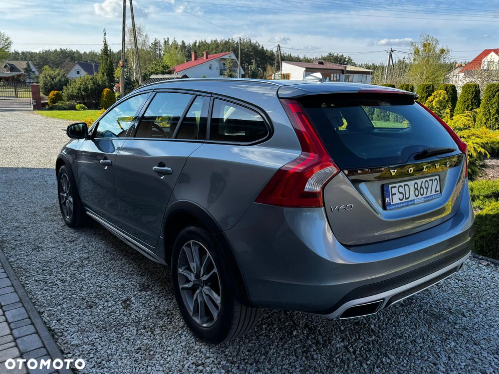 Volvo V60 Cross Country D3 Geartronic - 10