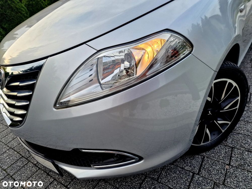 Lancia Ypsilon 2014 photo 4