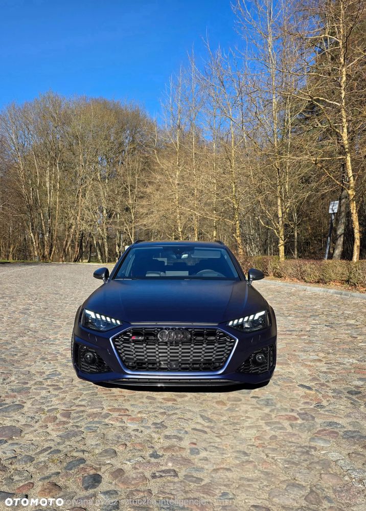 Audi RS4 Avant - 4