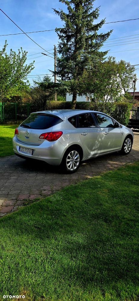 Opel Astra 1.7 CDTI DPF 150 Jahre - 8