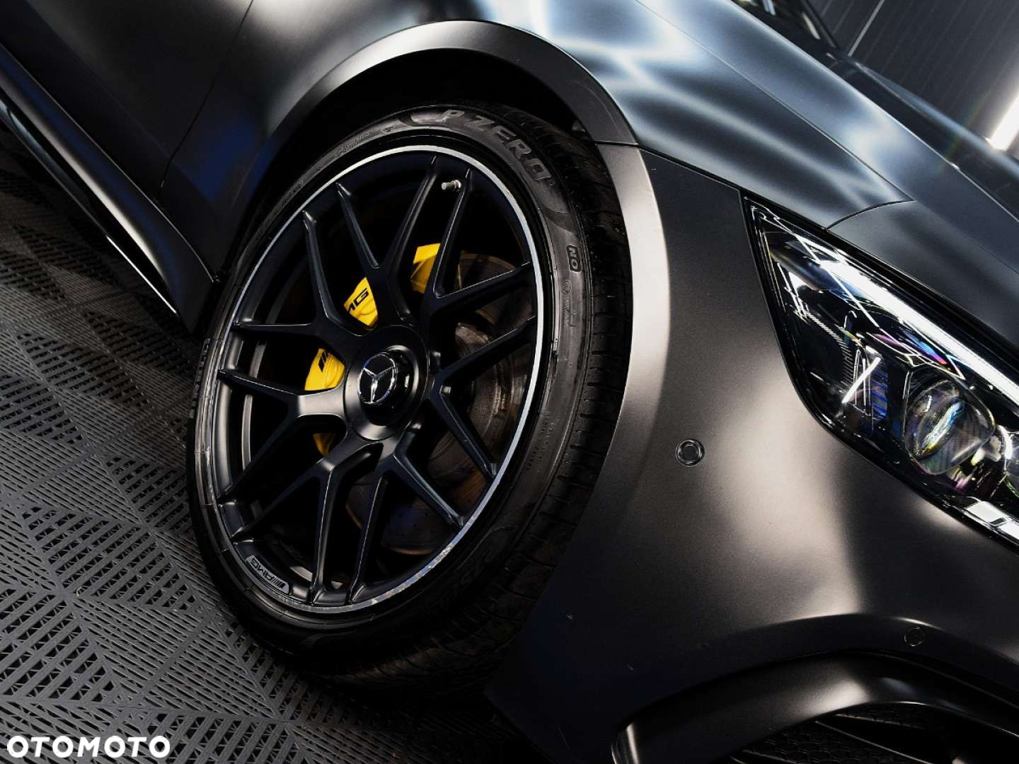 Mercedes-Benz AMG GT 43 4-Matic+ - 21