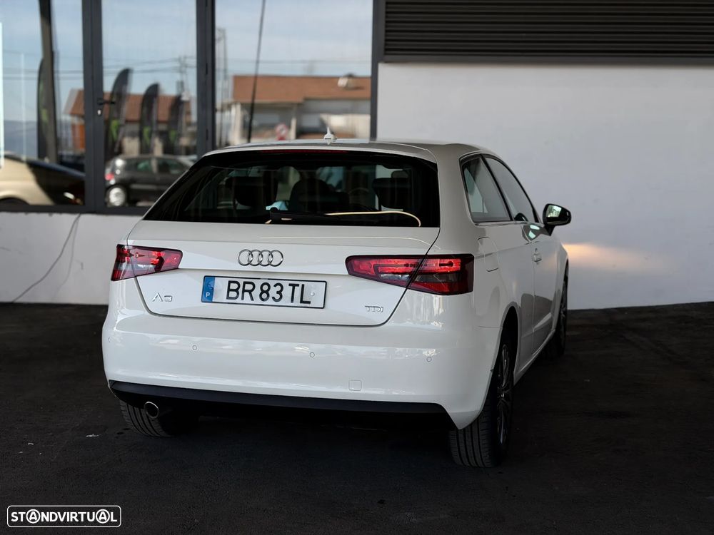 Audi A3 1.6 TDI S line Sport Pack - 5