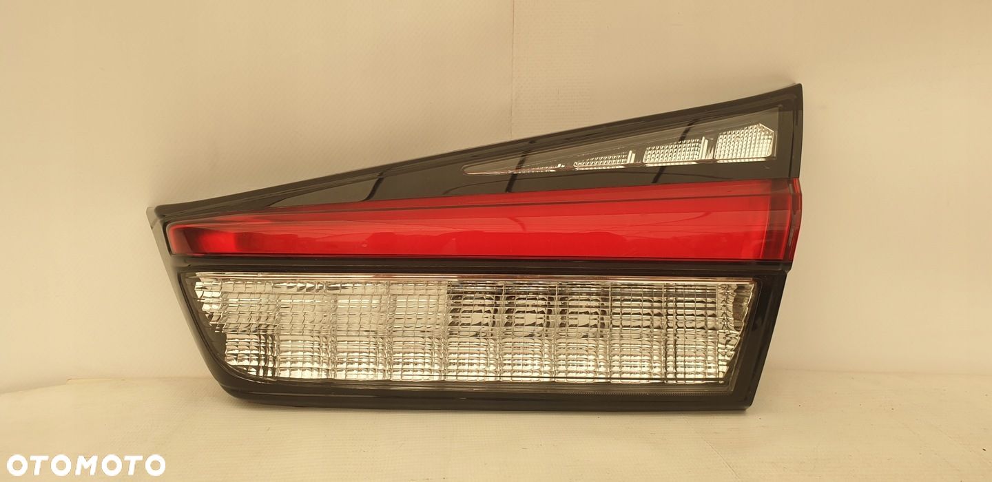 MITSUBISHI ASX LAMPA TYLNA PRAWA W KLAPĘ LED - 1
