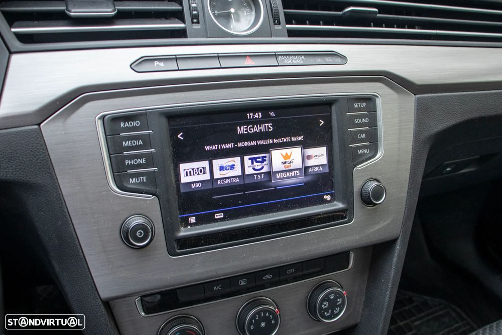VW Passat Variant 1.6 TDI Confortline - 11