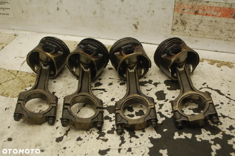 TŁOK + KORBOWÓD TŁOKI 822 1.6 M-JET FIAT DOLBO ALFA ROMEO - 1