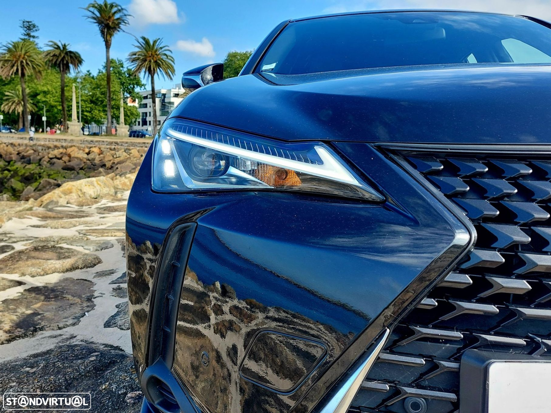 Lexus UX 250h Business - 19