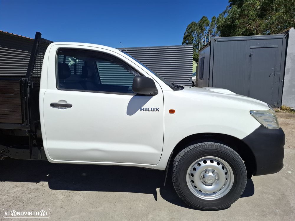 Toyota Hilux 2.5 D-4D 4WD CS CM+AC - 9