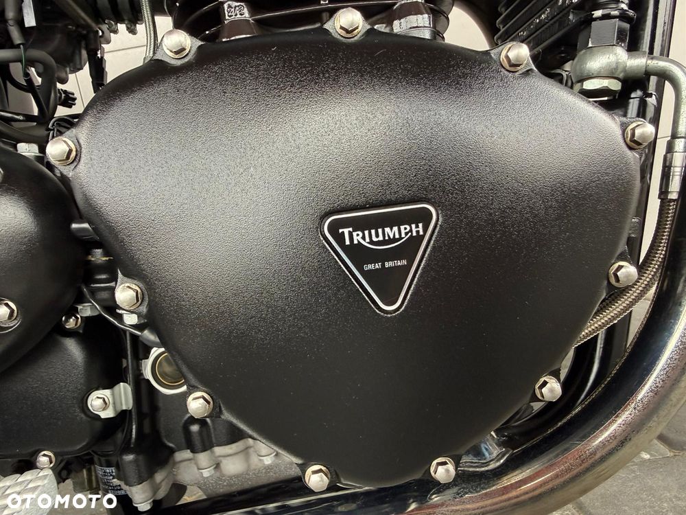 Triumph Bonneville - 31