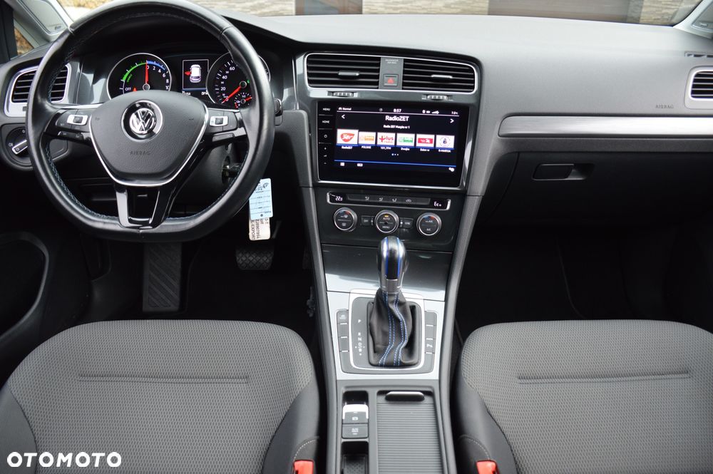 Volkswagen Golf e-Golf - 22