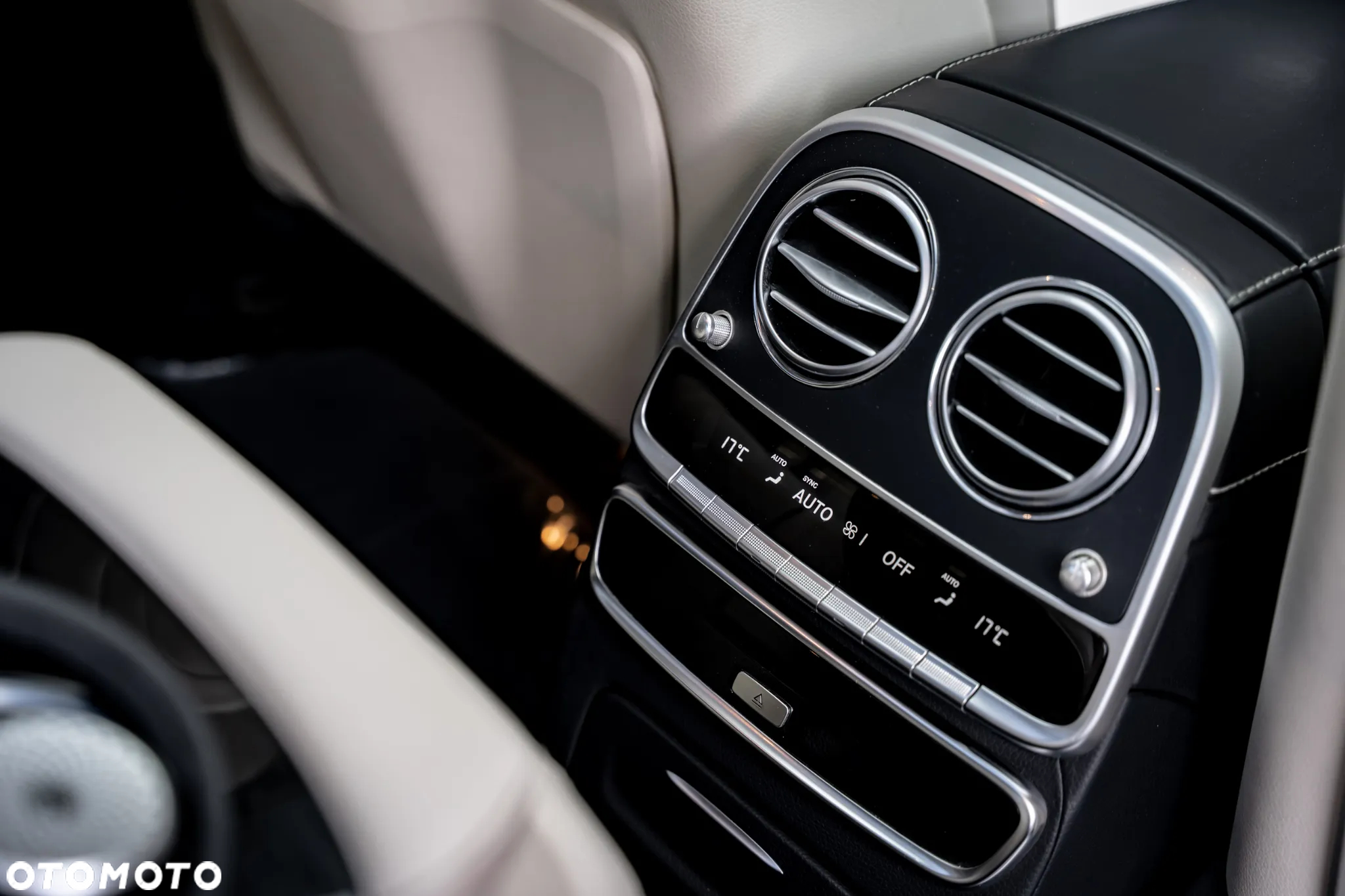 Mercedes-Benz Klasa S 450 4Matic L 9G-TRONIC - 34