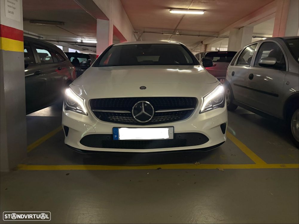 Mercedes-Benz CLA 180 d Shooting Brake Urban Aut. - 31