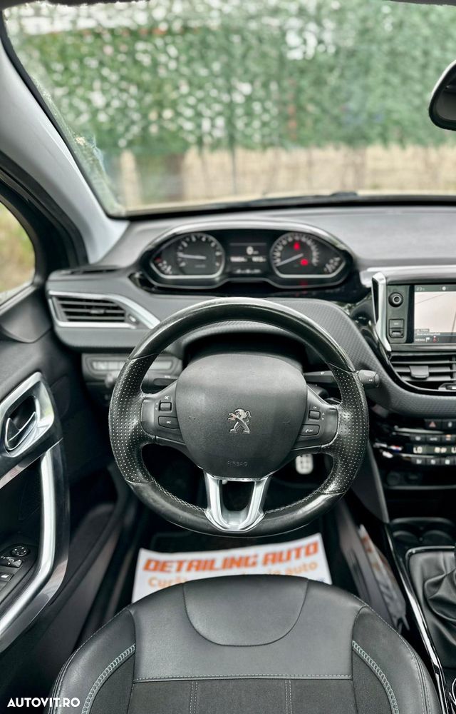Peugeot 2008 - 13